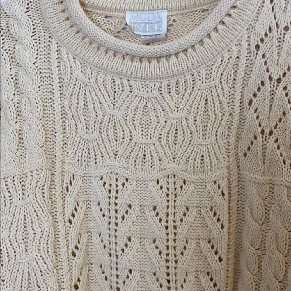 Mode International Cropped Sweater - Picture 6 of 9